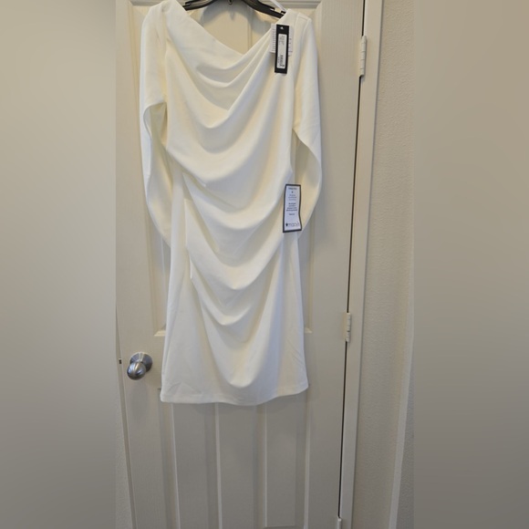 NWT Betsy & Adam “Jordan” Short Scuba Crepe Draped Back Dress - Picture 7 of 7